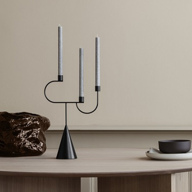 La elegancia de la sencillez: candelabro moderno y minimalista